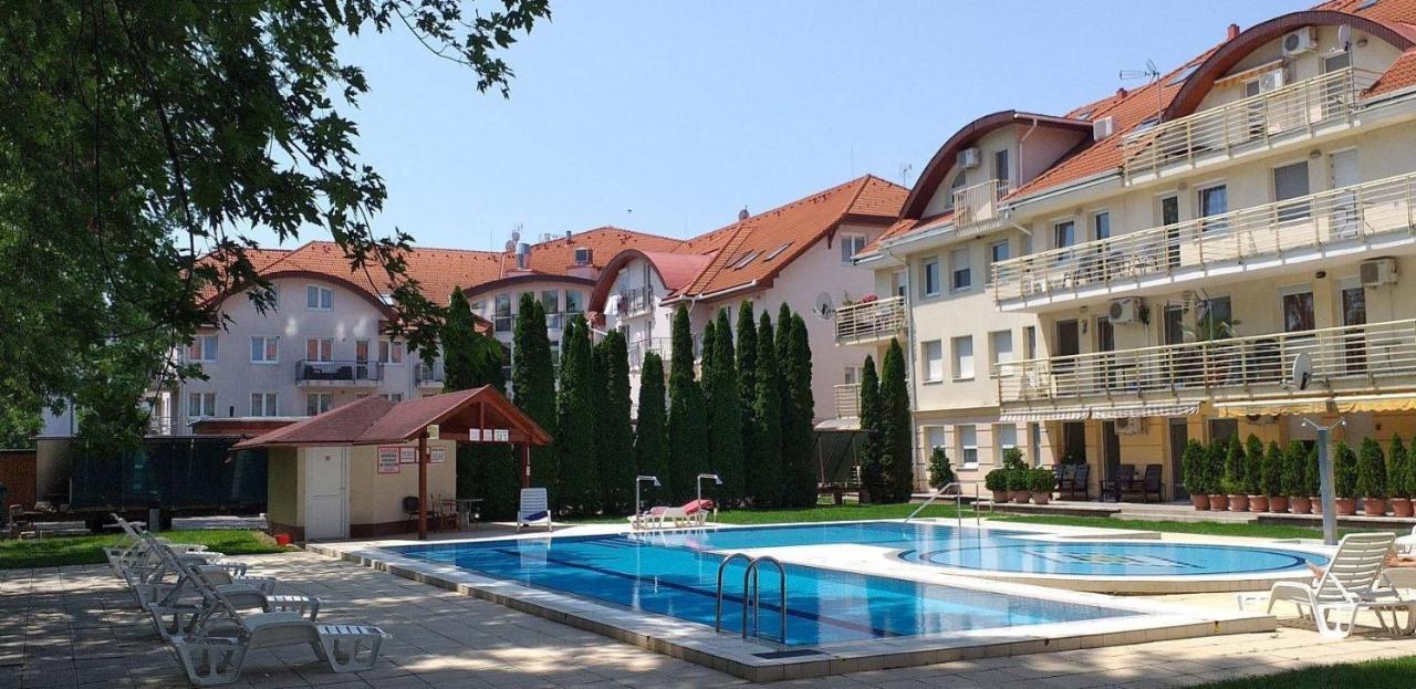 Myrelax Apartment - Hajdúszoboszló Zewnętrze zdjęcie